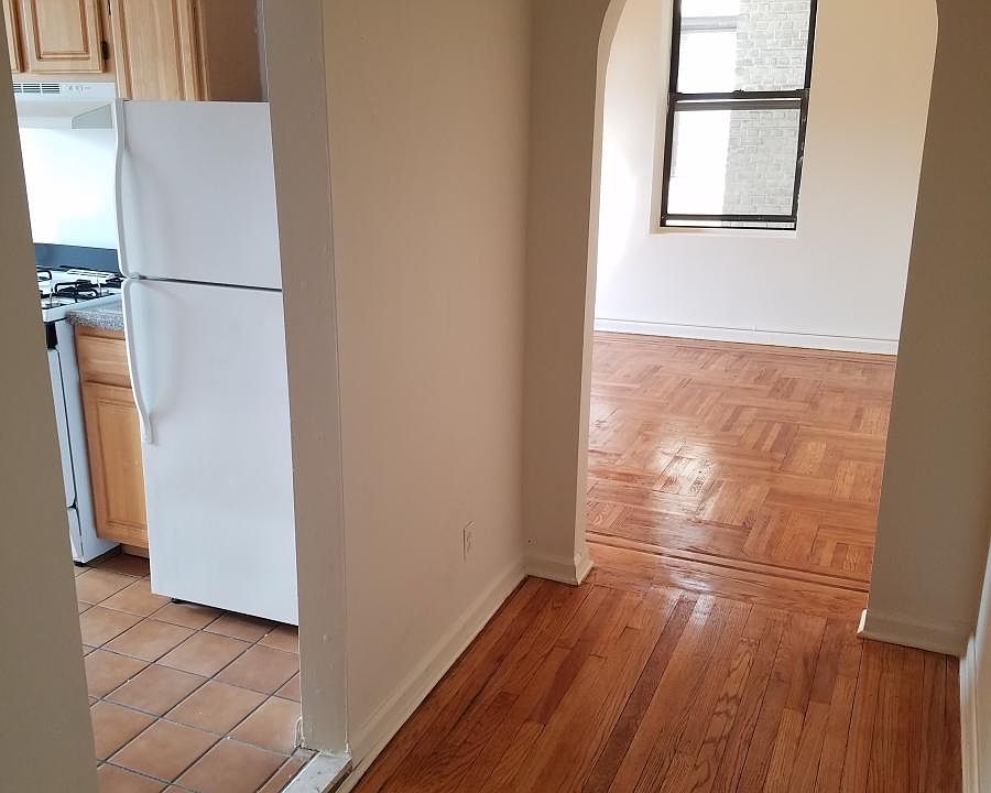 Entrance facing Living Room