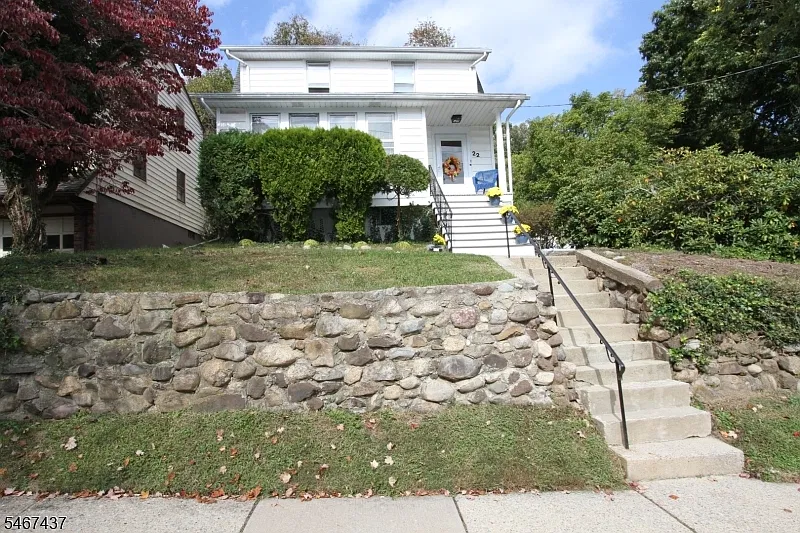 1 bed, 1.0 bath, $1,750 — Photo 1