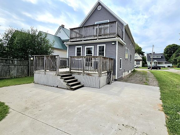 2nd image of 527 Maple St