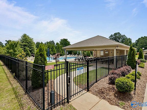 4th image of 130 Beaver Brook Pl