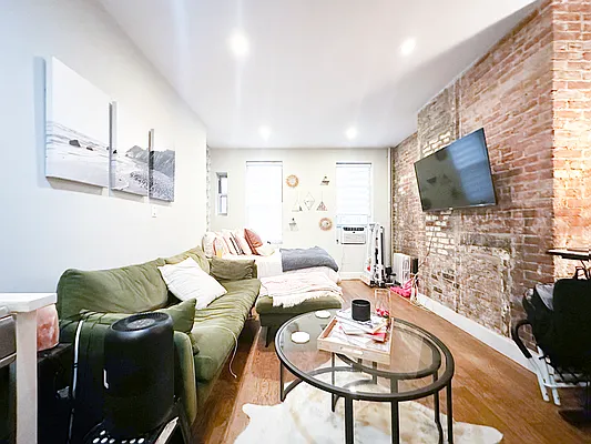 Rented by Compass | media 1