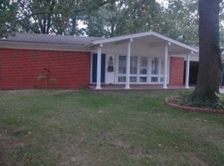 1017 Falcon Dr, Columbia, MO 65201