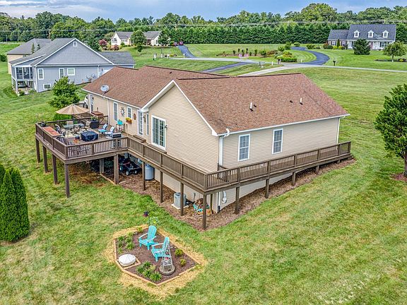 3rd image of 75 Little Creek Way