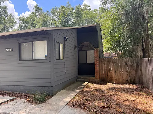 3820 SW 30th Ter Photo 1