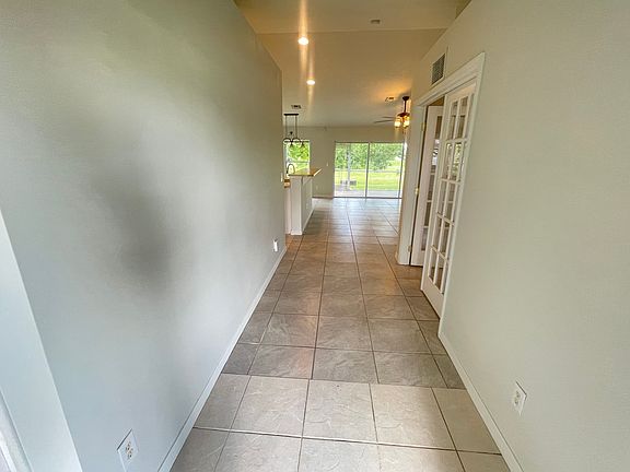 3rd image of 322 NE 14th St