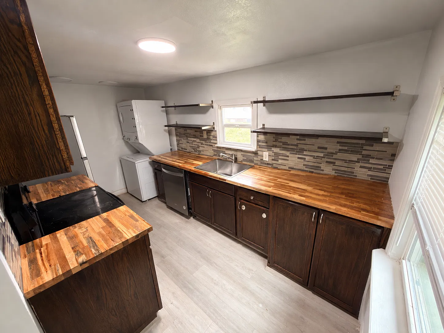 2 bed, 640 sqft, $1,850 — Photo 2