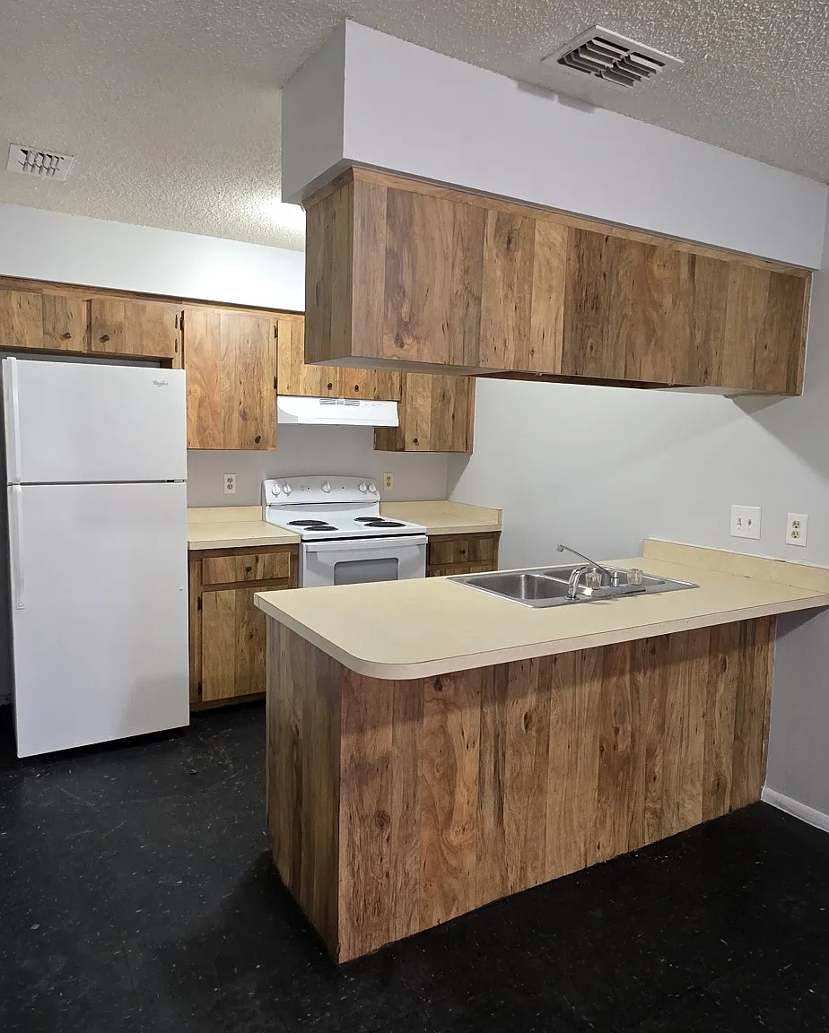 2 bed, 750 sqft, $1,250 — Photo 4
