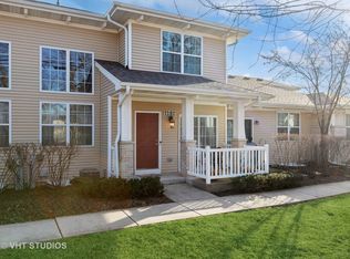 1282 Walnut Glen Dr, Crystal Lake, IL 60014