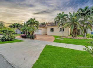 15352 SW 183rd Ter, Miami, FL 33187