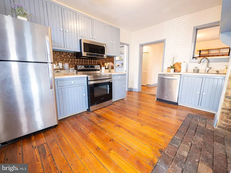 703 S Loudoun St — Photo 16