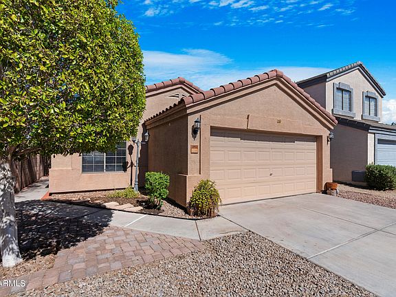 3rd image of 10902 E ARCADIA Avenue