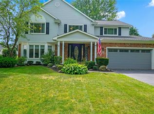 57 Beachridge Dr, East Amherst, NY 14051