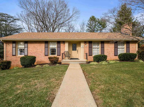 419 Cardinal St, Staunton, VA 24401