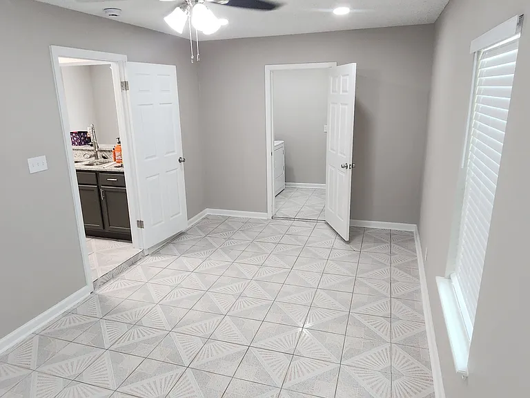 606 Crockett St — Photo 22
