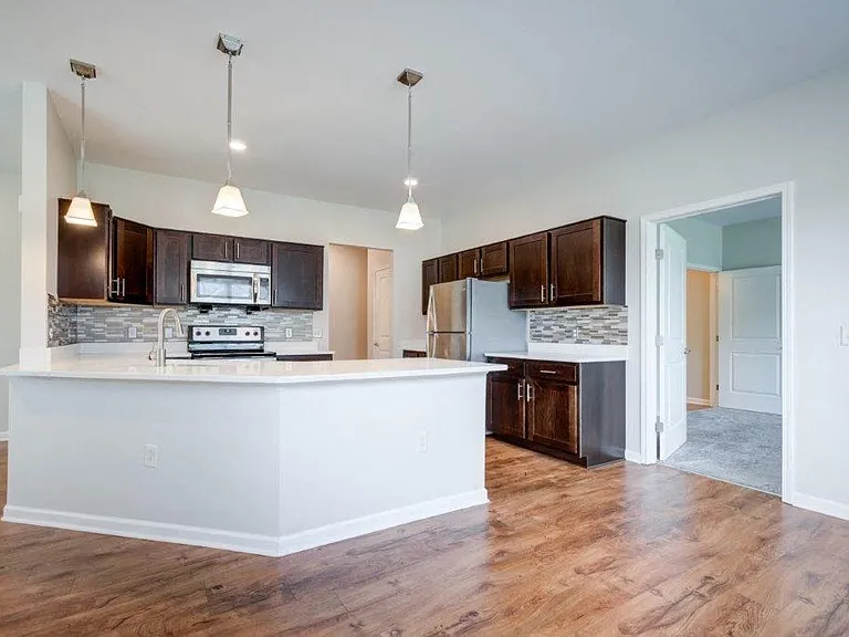 The Marquis at the Woods Apartment Homes — Photo 3
