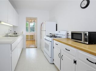 5 Putnam Hill St #1D, Greenwich, CT 06830