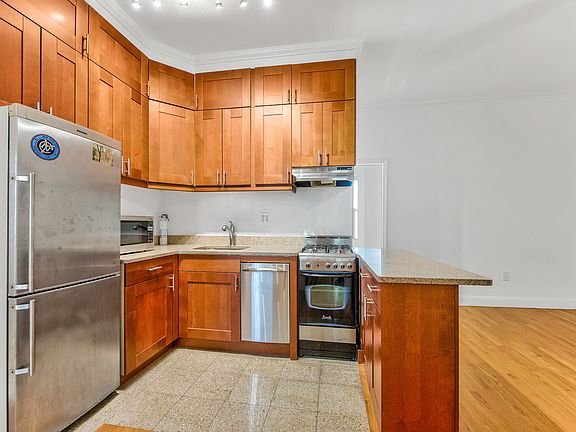 2nd image of 354 E 66th St APT 6f