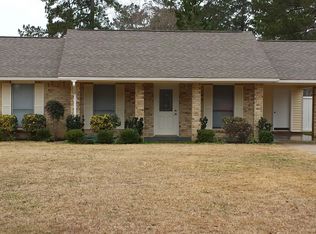 6709 Dogwood Dr, Pineville, LA 71360