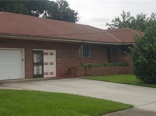 8932 Curran Rd, New Orleans, LA 70127