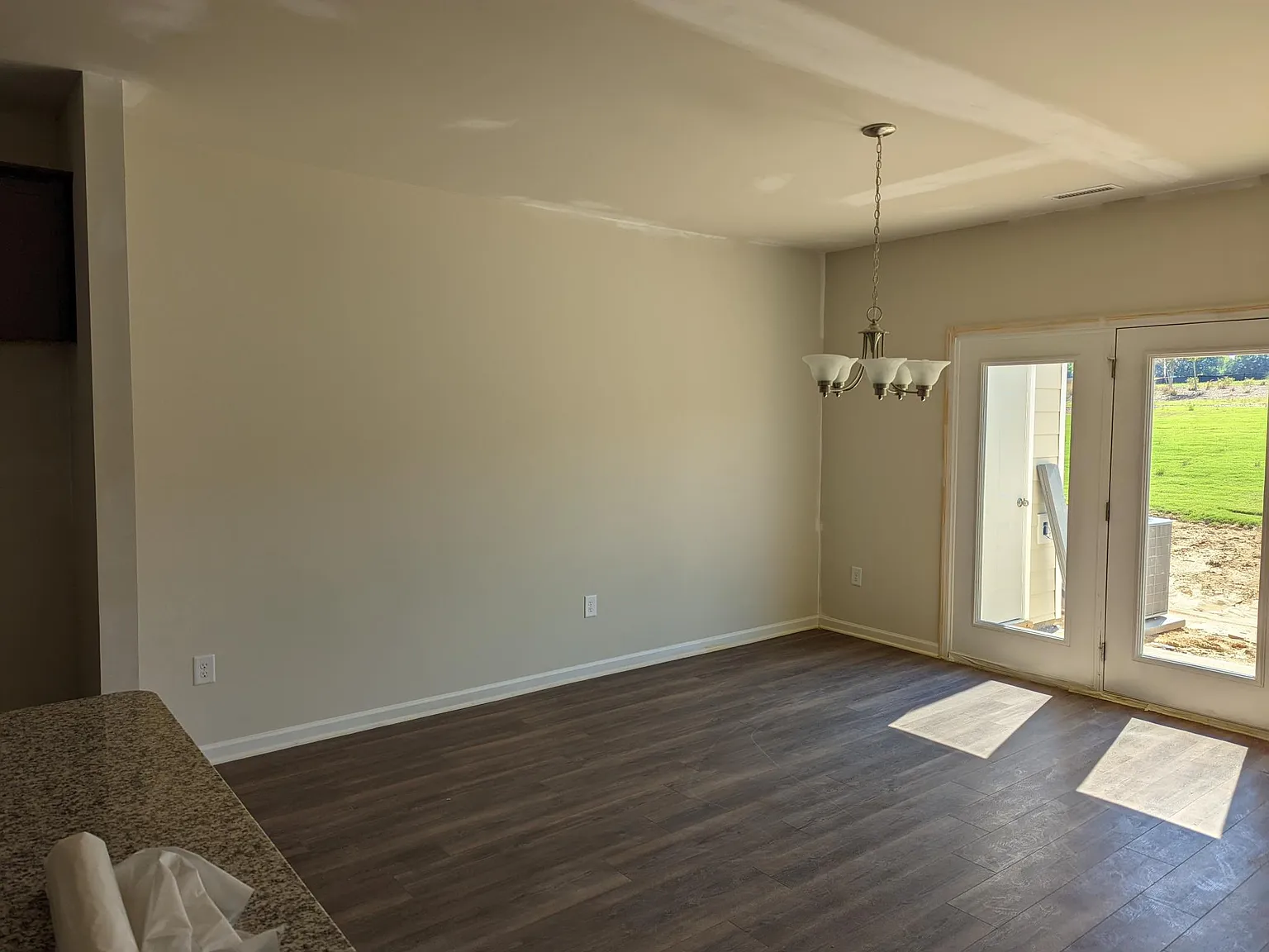 904 Field Ivy Dr — Photo 2