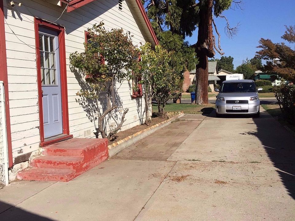 2nd image of 1925 Cecil Brunner Dr
