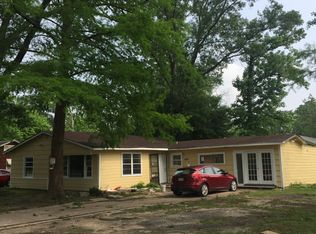 2495 Hayes Ln, Beaumont, TX 77703