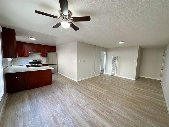 3rd image of 1924 9th Ave APT 207