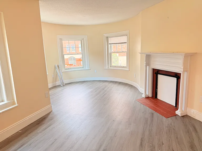 6 University Rd #201R — Photo 3