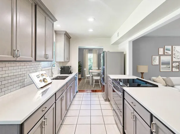 2405 Kings Country Dr, Irving, TX 75038