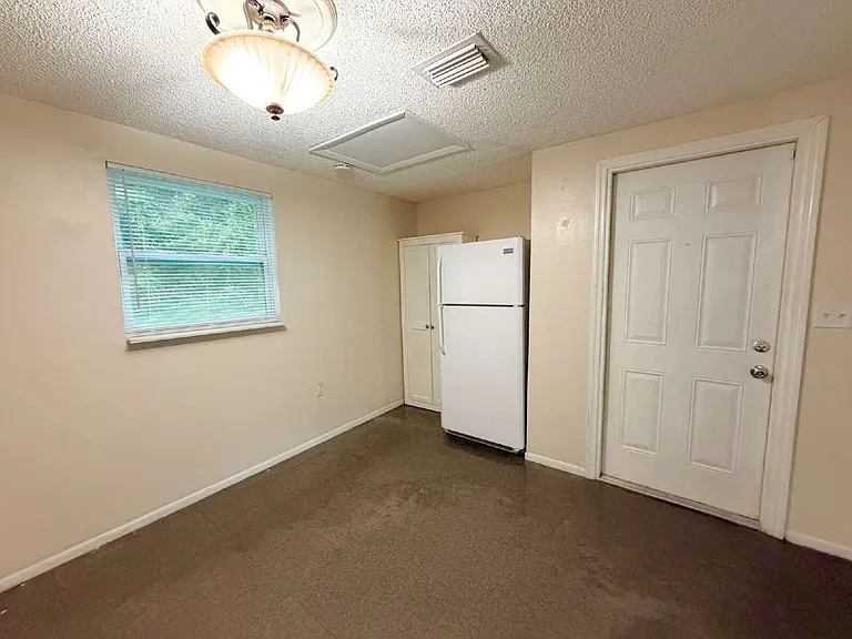 5812 Sweet Cherry Ln — Photo 6