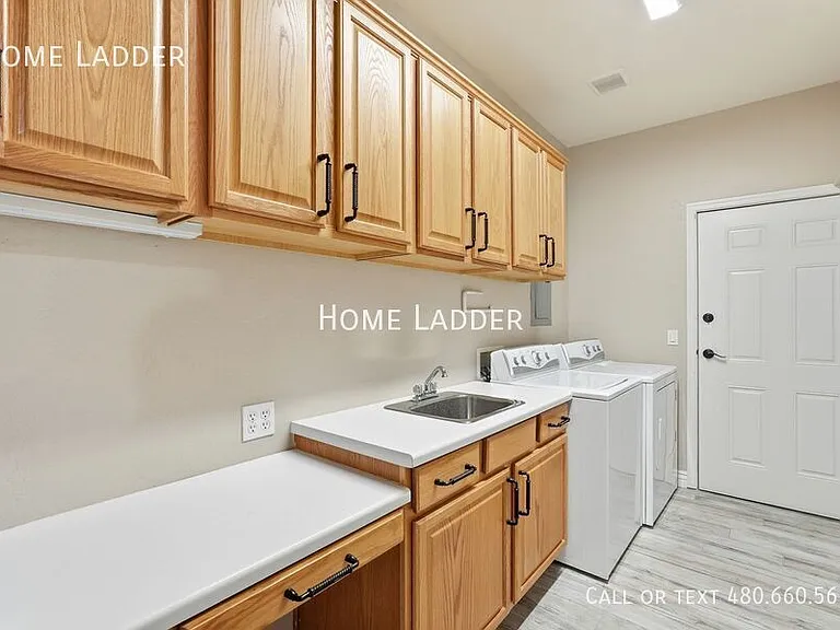 955 E Knox Rd #125 — Photo 28