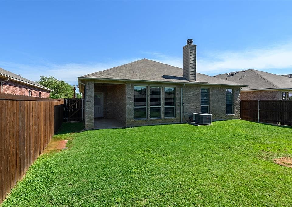 1st image of 3209 Buckthorn Ln