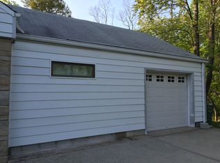 38 Rose Ct, Eatontown, NJ 07724