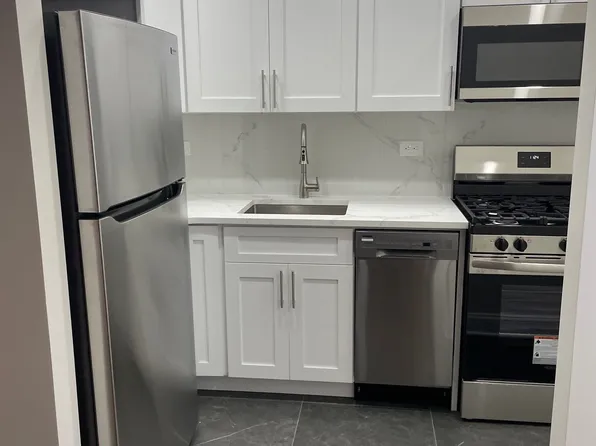 31-85 Crescent Street image 5 of 8