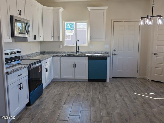 5th image of 3300 S San Joaquin Rd