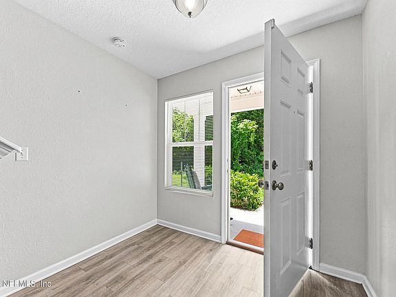 5th image of 8339 WOODS Avenue