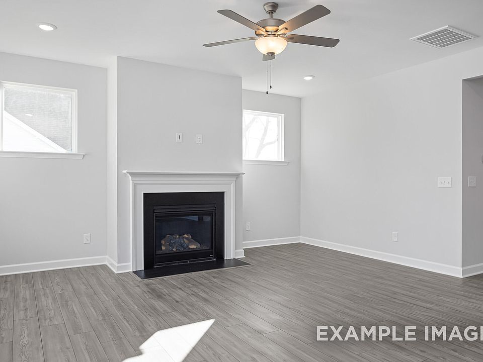2nd image of 228 Golden Leaf Farm Rd