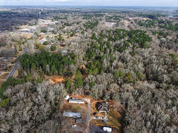 3rd image of 5944 Lott Rd