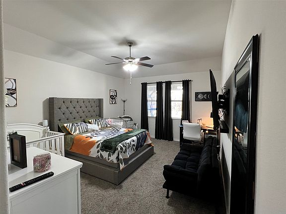 5th image of 2908 Frio Rd