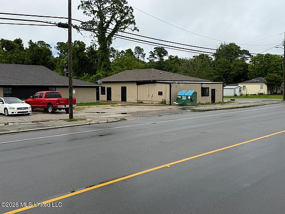 3rd image of 5420 28th St