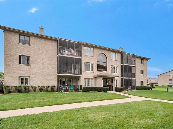 2nd image of 13934 Lavergne Ave APT 810