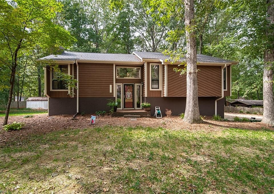 1st image of 1492 Chimney Rock Dr