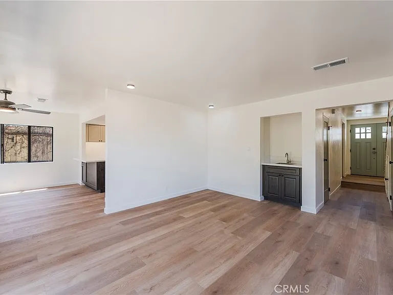 18326 Mansel Ave — Photo 9