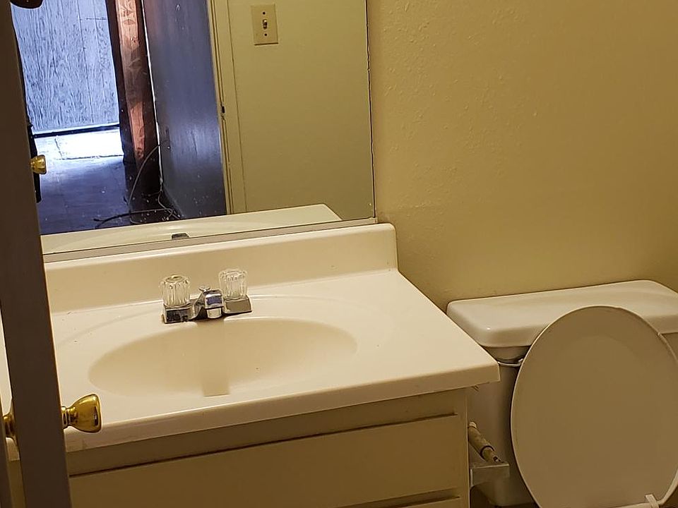 1st image of 2453 S Ridgewood Dr #2