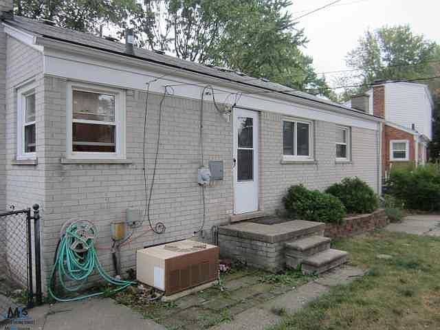 1st image of 746 Eastlawn Ave