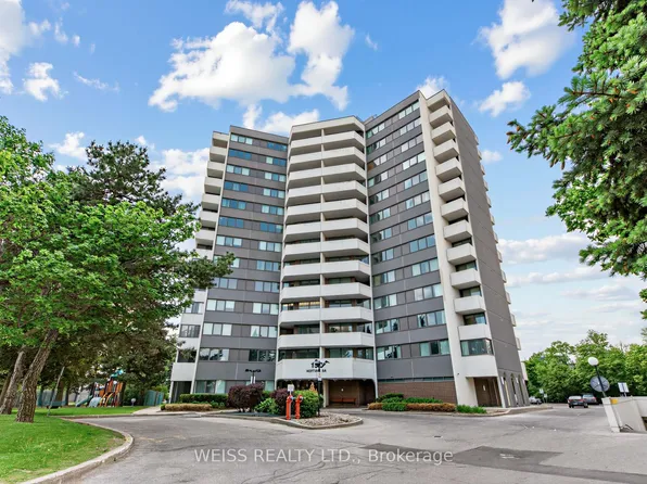 150 Neptune Dr #202, Toronto, ON M6A 2Y9
