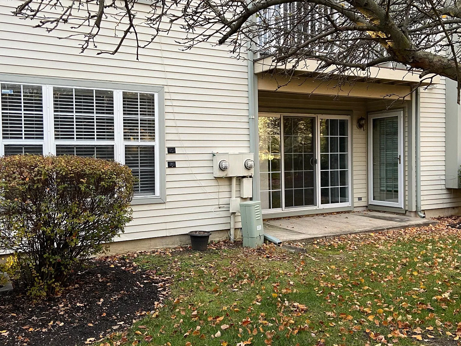 2 bed, 1100 sqft, $2,390 — Photo 3