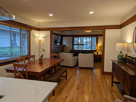 5th image of 667 E Redondo Ave