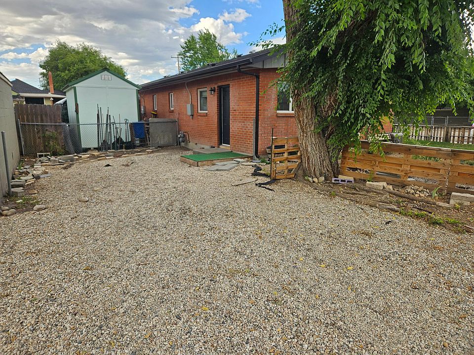 Gravel driveway provides off-street parking