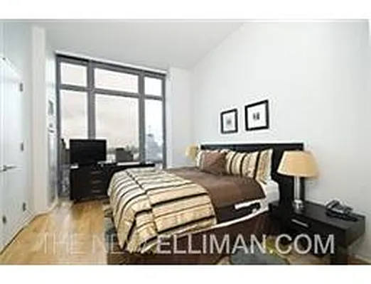 Rented by Douglas Elliman | media 23